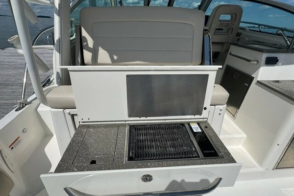 2016 Boston Whaler 34