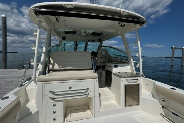 2016 Boston Whaler 34