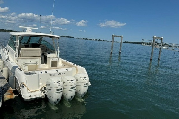 34ft Boston Whaler Yacht For Sale