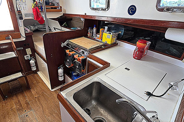 30ft Nonsuch Yacht For Sale