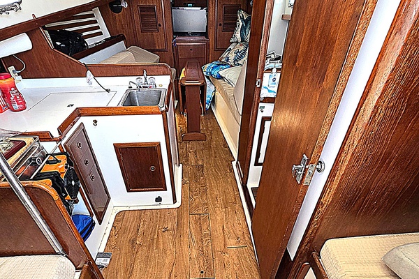 30ft Nonsuch Yacht For Sale