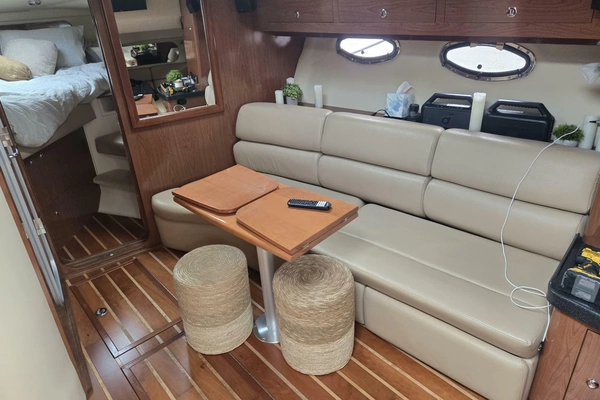 2010 Regal 37