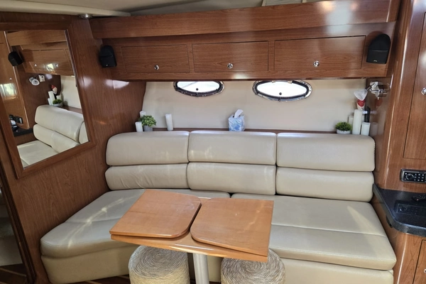 2010 Regal 37