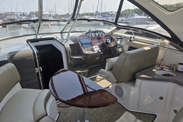 37ft Regal Yacht For Sale