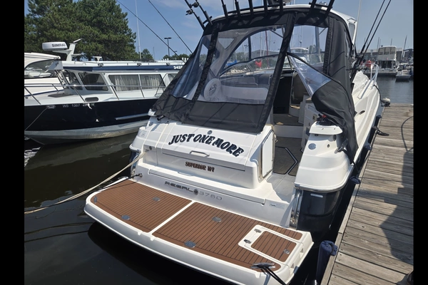 2010 Regal 37