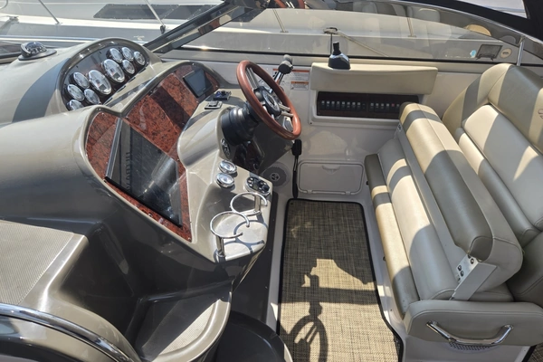 2010 Regal 37