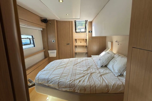 Bali 4.8 Yacht For Sale