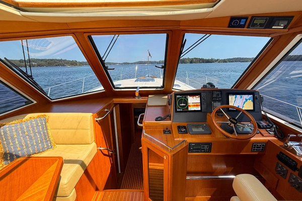 Grand Banks  Yacht For Sale