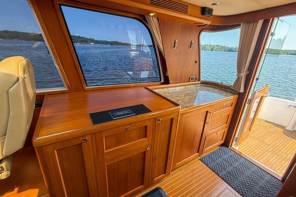Maggie May 45ft Grand Banks Yacht For Sale