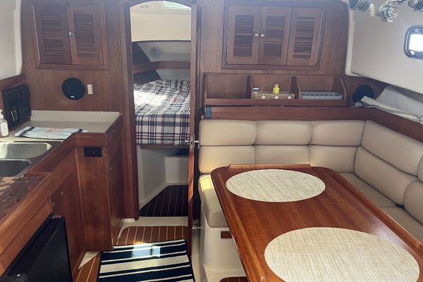 Liberty 34ft Mainship Yacht For Sale