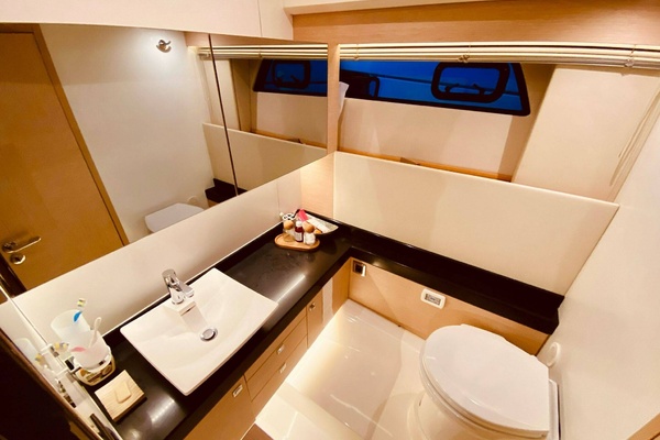55ft Prestige Yacht For Sale
