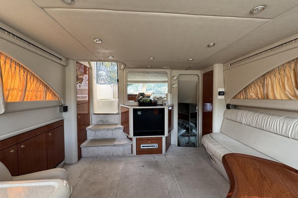 380ft Sea Ray Yacht For Sale