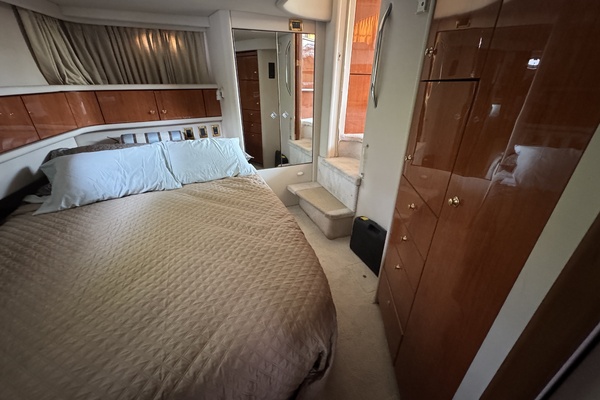 380ft Sea Ray Yacht For Sale