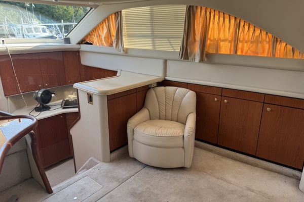 380ft Sea Ray Yacht For Sale