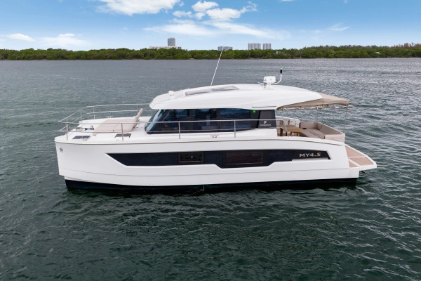 2023 Fountaine Pajot 36