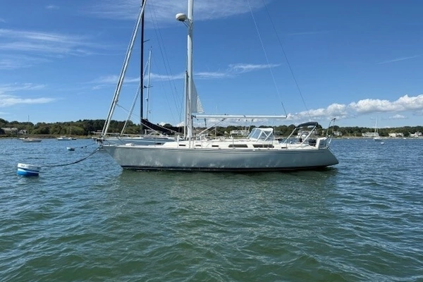 42-ft-Sabre-1988-42 CN Sloop-RAZZMATAZZ Stonington Connecticut United States  yacht for sale