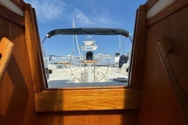 RAZZMATAZZ 42ft Sabre Yacht For Sale