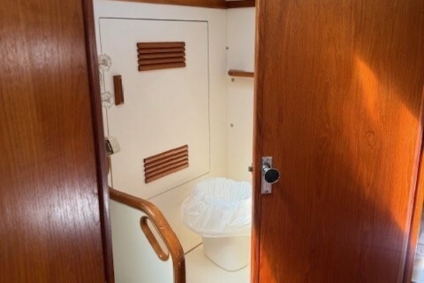 RAZZMATAZZ 42ft Sabre Yacht For Sale