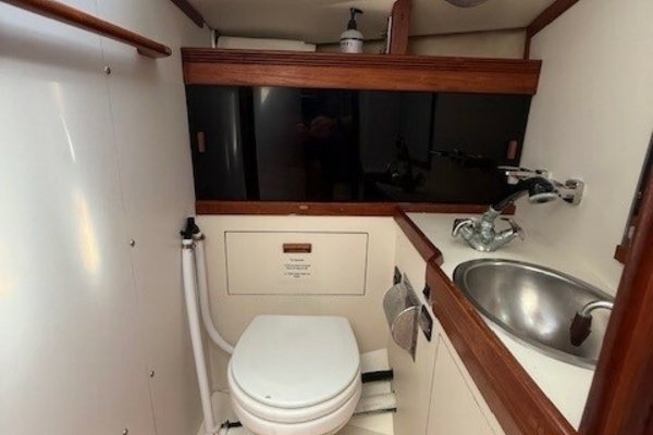 RAZZMATAZZ 42ft Sabre Yacht For Sale