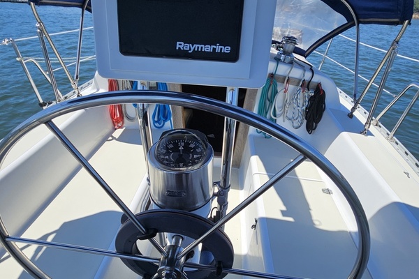 28ft Freedom Yacht For Sale