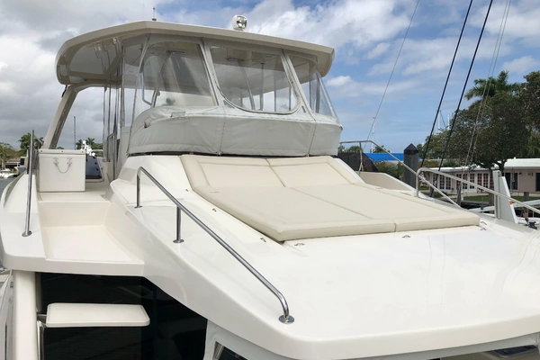 Aquila 48 Yacht For Sale