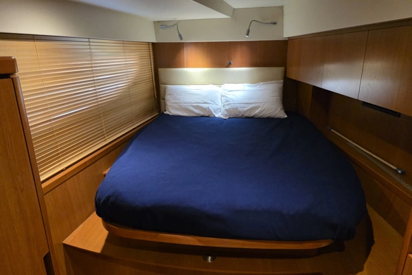 Aquila 48 Yacht For Sale