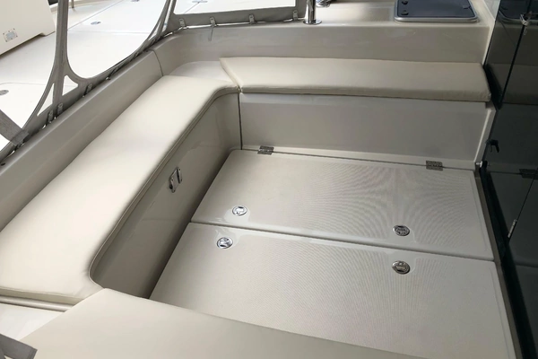 Aquila 48 Yacht For Sale