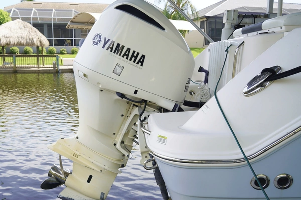 2020 Robalo 30