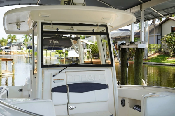 2020 Robalo 30
