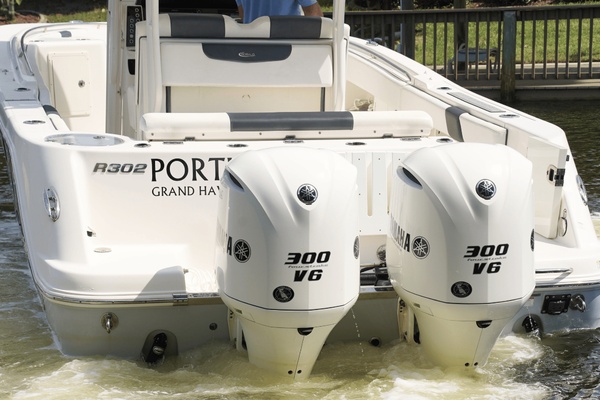 30ft Robalo Yacht For Sale