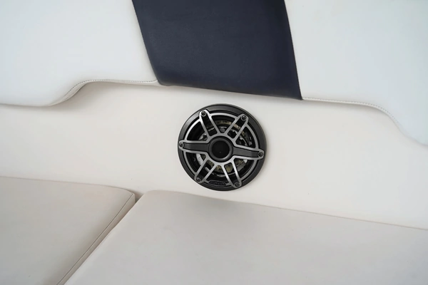 2020 Robalo 30