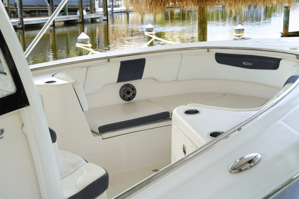 2020 Robalo 30