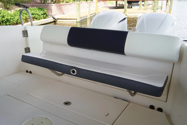 2020 Robalo 30