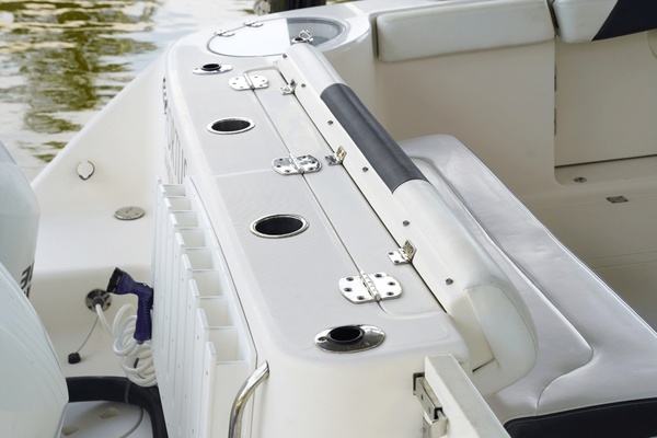 30ft Robalo Yacht For Sale