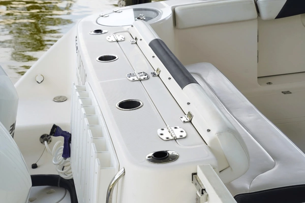 2020 Robalo 30