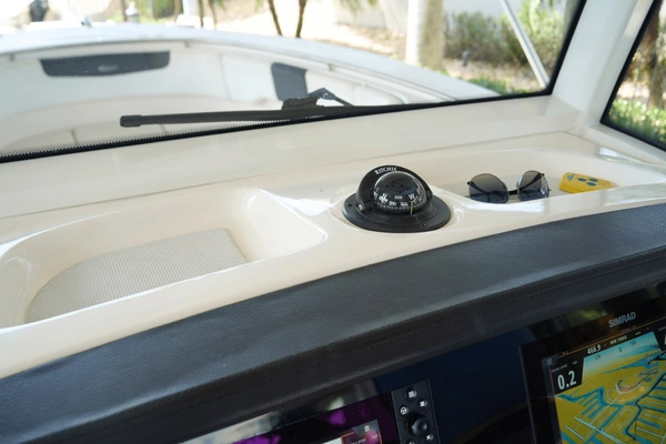 2020 Robalo 30