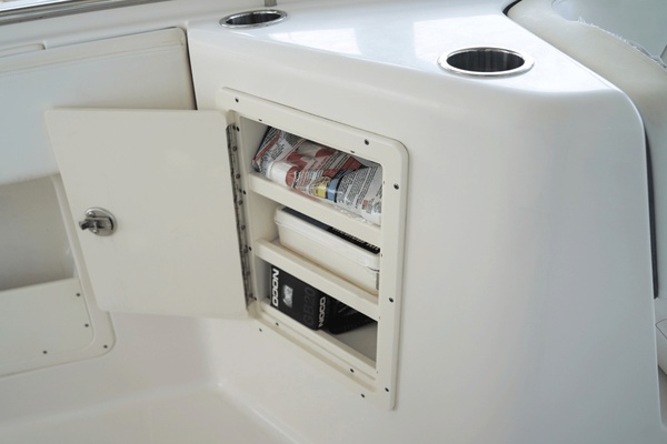 30ft Robalo Yacht For Sale