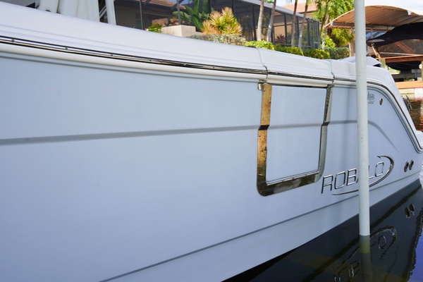30ft Robalo Yacht For Sale