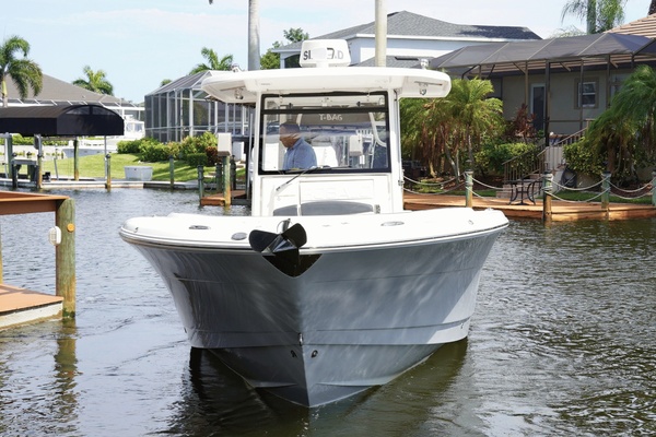 30ft Robalo Yacht For Sale