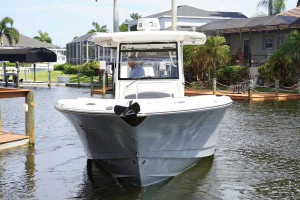 2020 Robalo 30