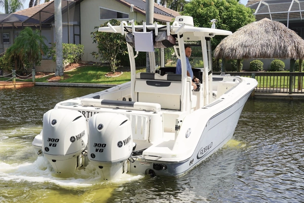 2020 Robalo 30