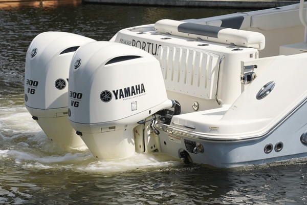 30ft Robalo Yacht For Sale