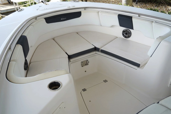 2020 Robalo 30