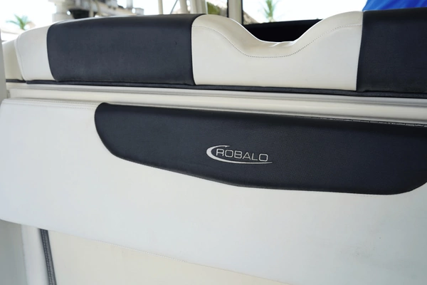 2020 Robalo 30