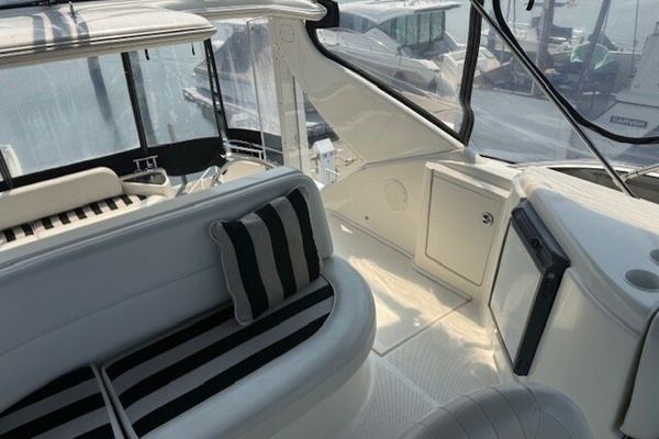 Shining Sea 40ft Meridian Yacht For Sale