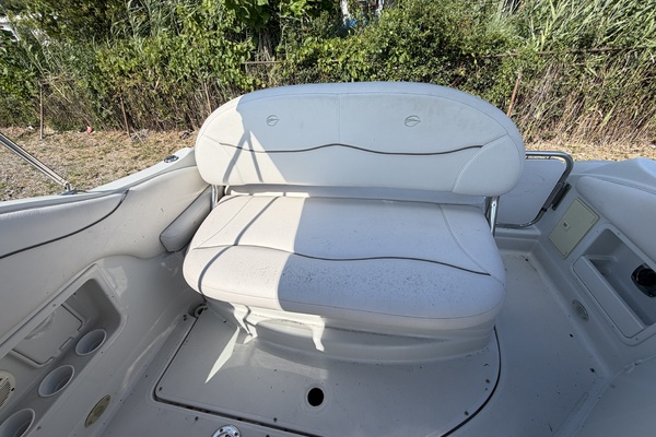 25ft Crownline Yacht For Sale