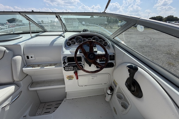 25ft Crownline Yacht For Sale