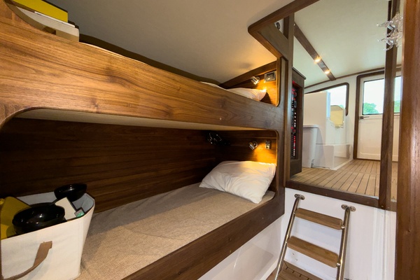 Blue Eyed Girl 40ft Whiticar Yacht For Sale