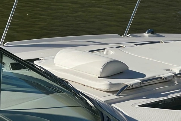Photo of the 2007 Sea Ray 310 Sundancer