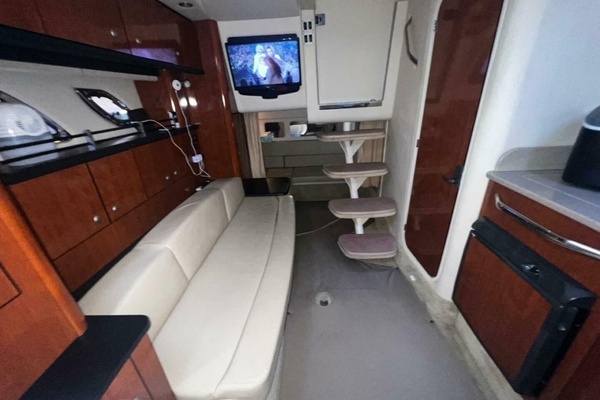 31ft Sea Ray Yacht For Sale